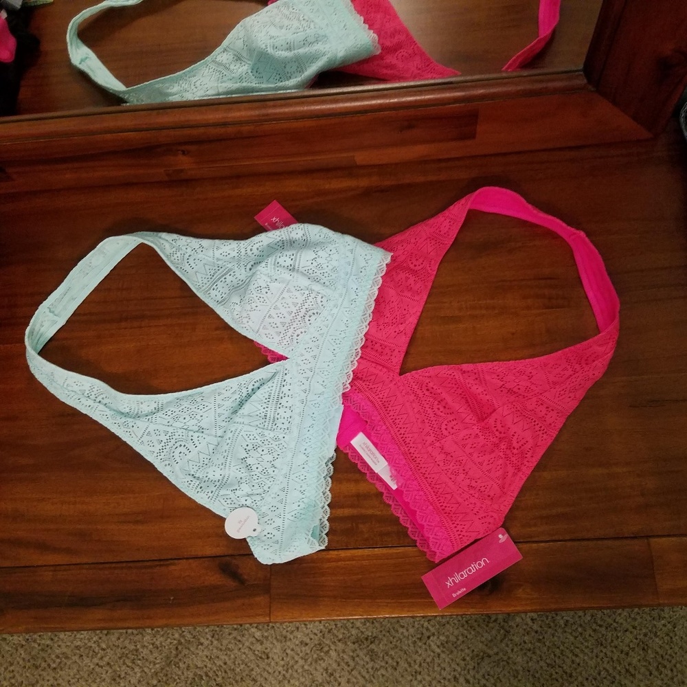 ** Bundle of 4 ** Xhilaration Halter Bralettes